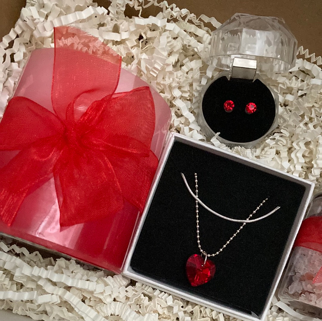 The Red Heart Gift Box - Rescinti