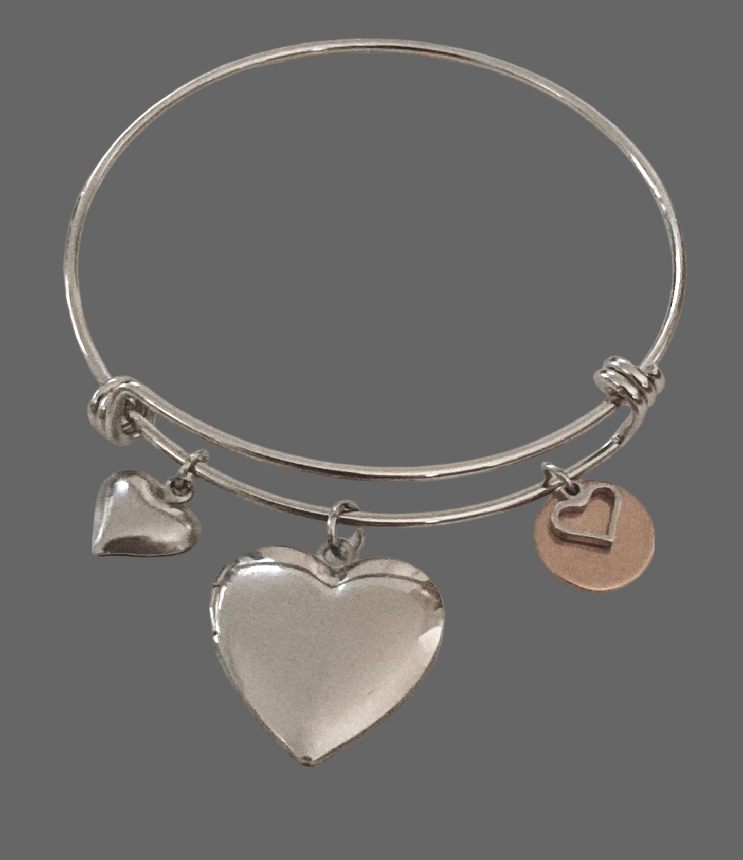 Stainless Steel Heart Charm Bangle - Rescinti