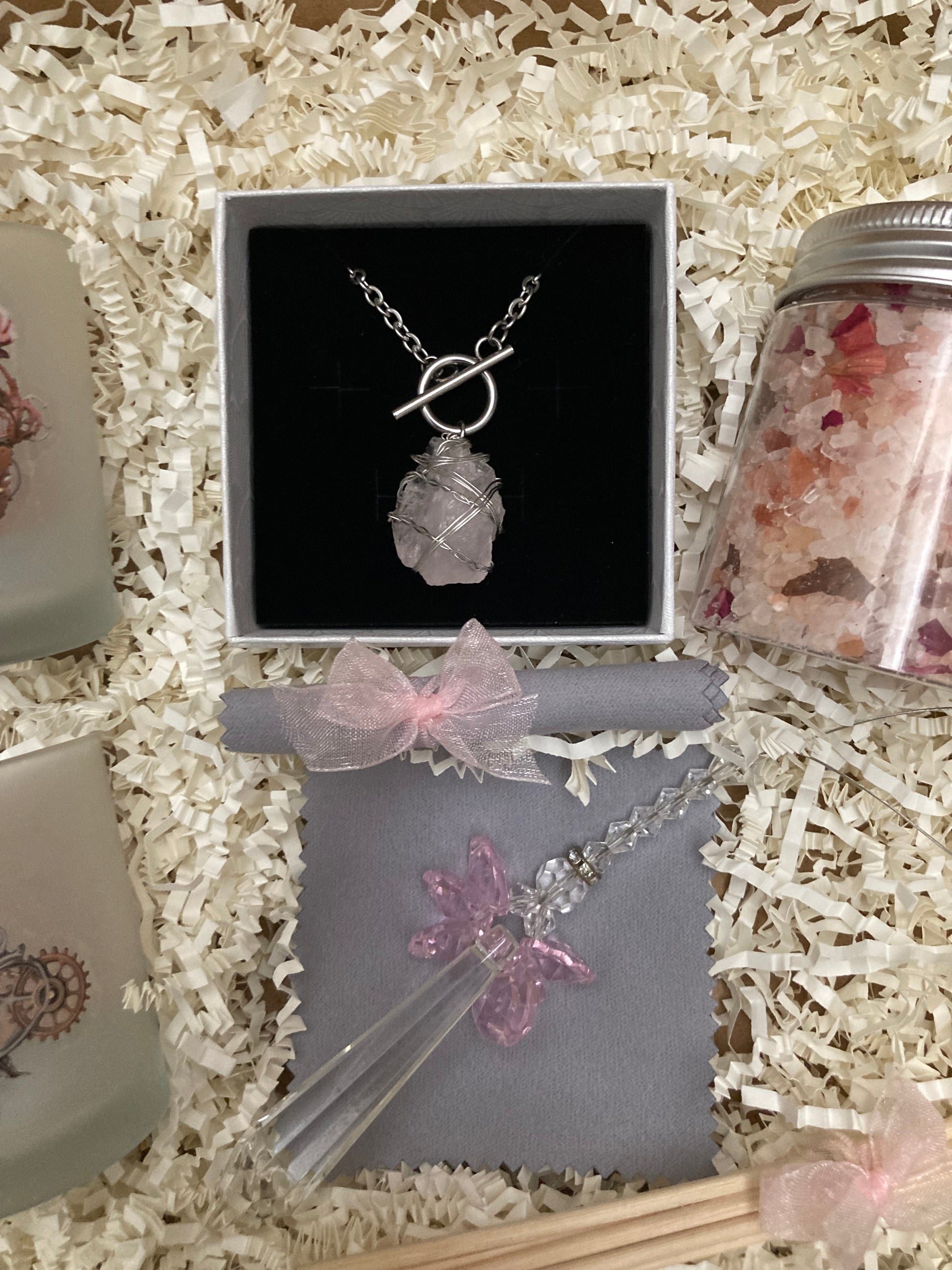 The Rose Quartz Necklace Gift Box - Rescinti