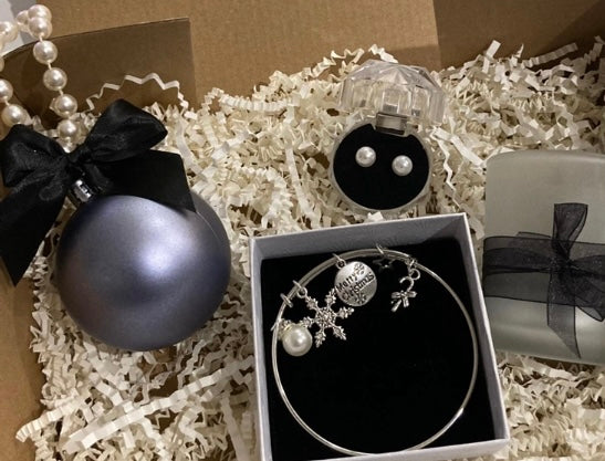 The Christmas Glam Pack Gift Pack Hamper - Rescinti