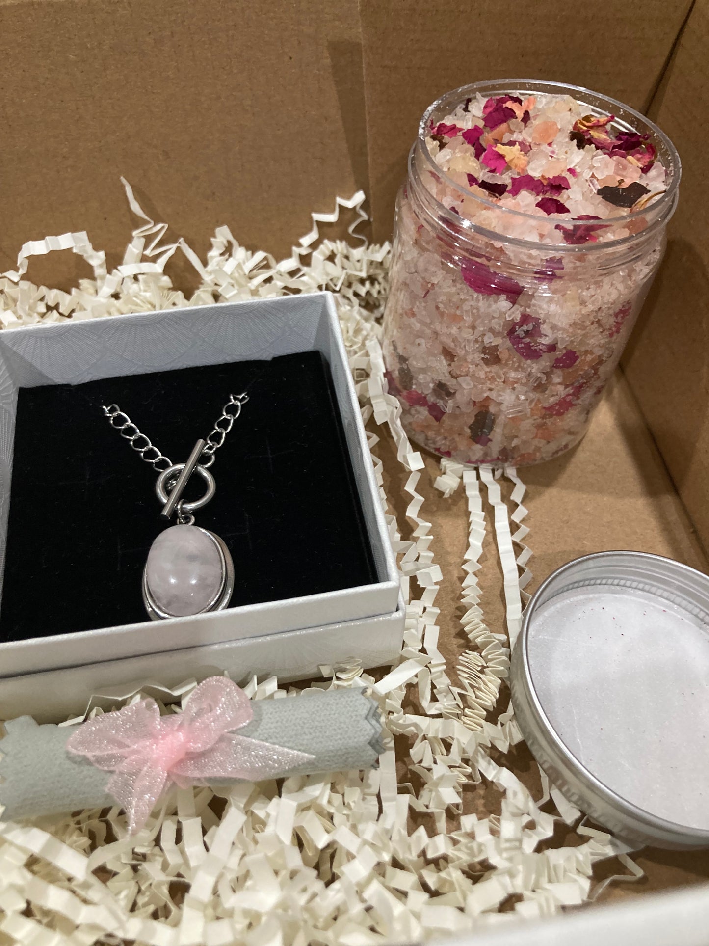 The Small Rose Quartz Gift Pack Hamper - Rescinti