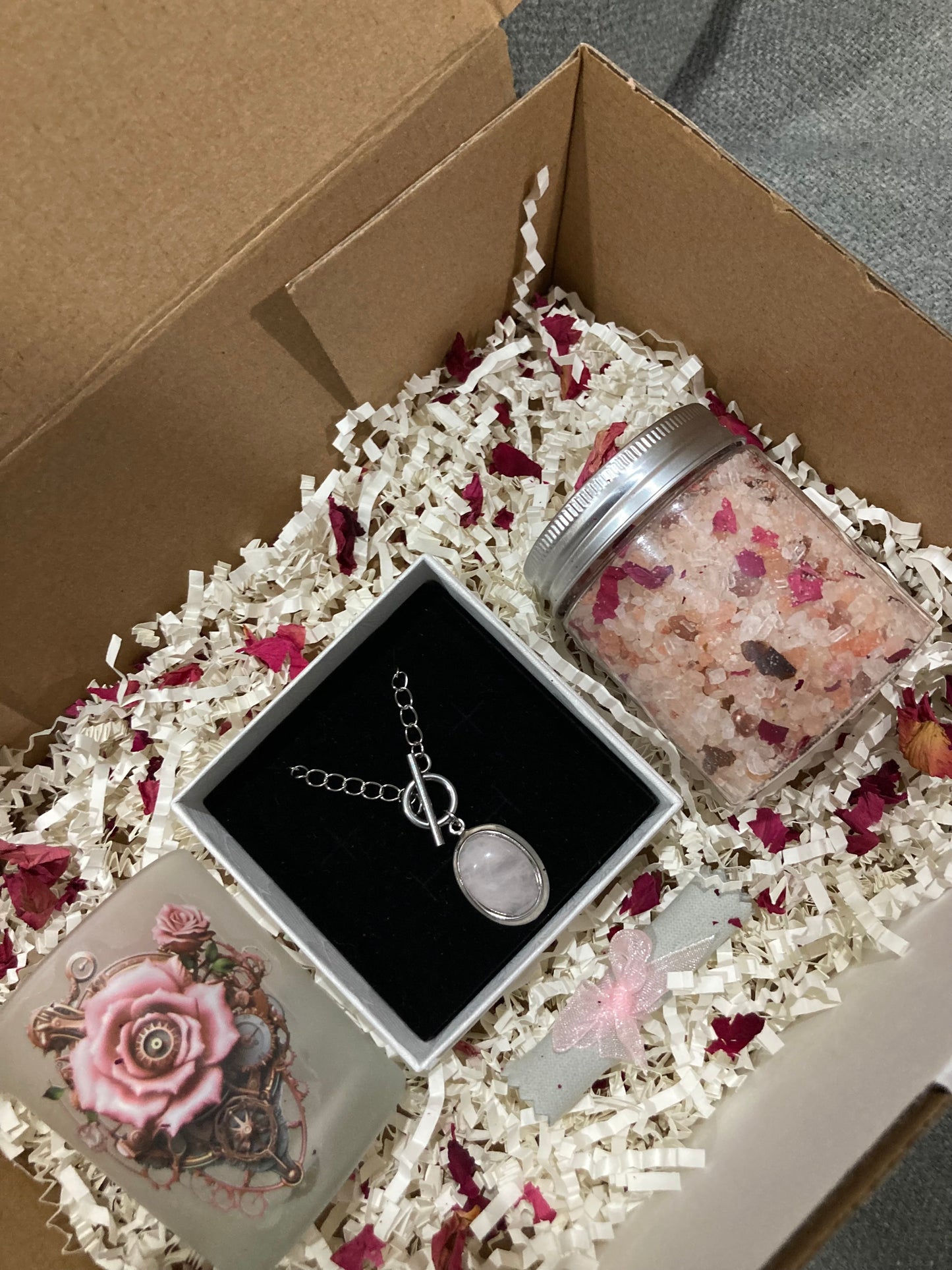 The Small Rose Quartz Gift Pack Hamper - Rescinti