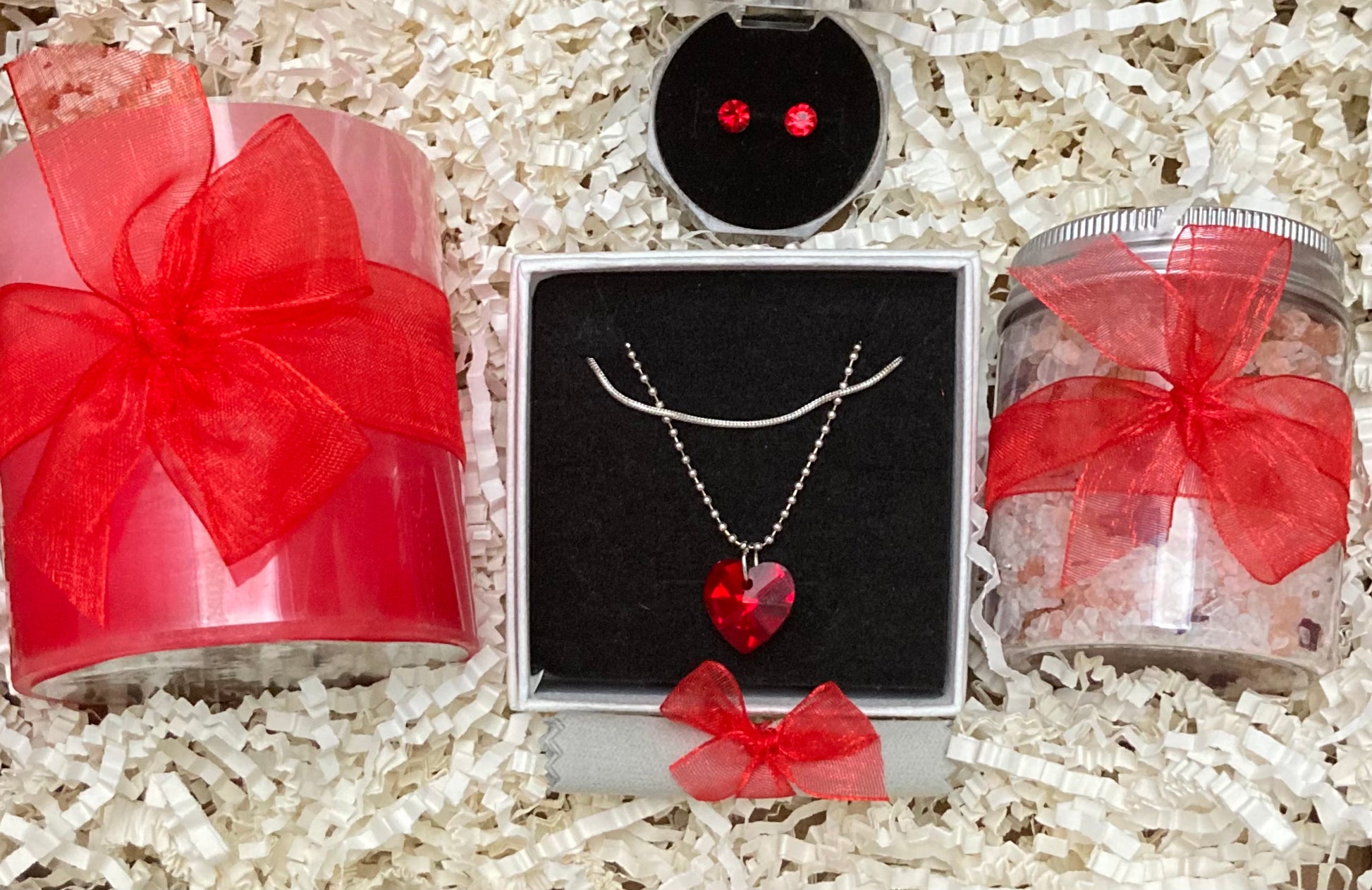 The Red Heart Gift Box - Rescinti